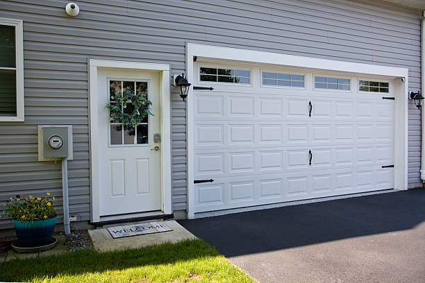 24/7 Emergency Garage Door Panel Replacement experts in Decherd, TN
